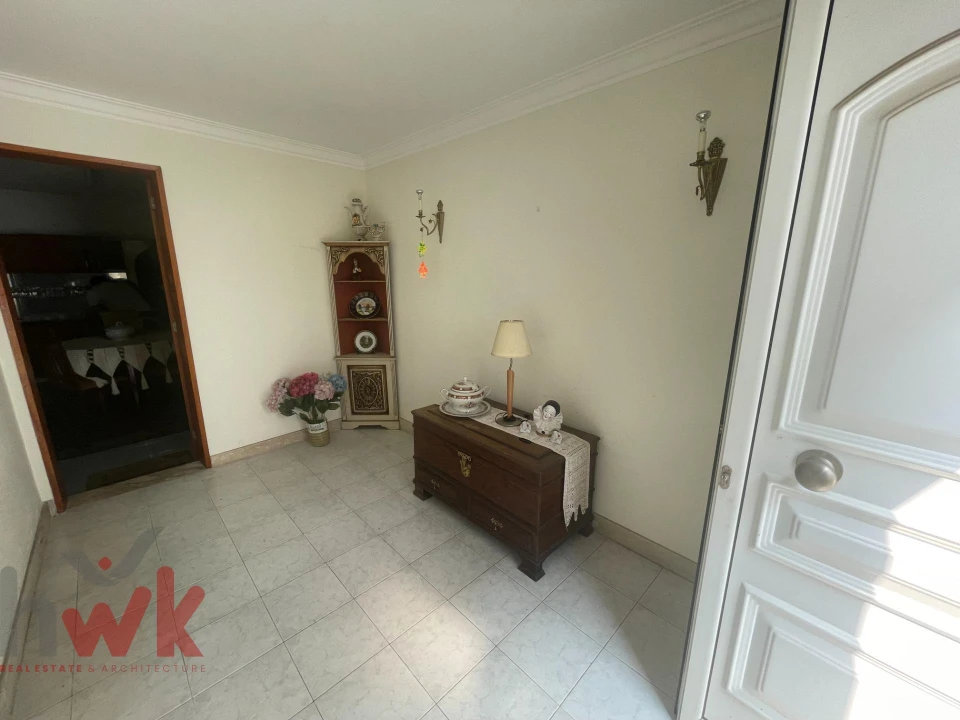 Moradia T4 para Venda em Sarzedo Foto 3