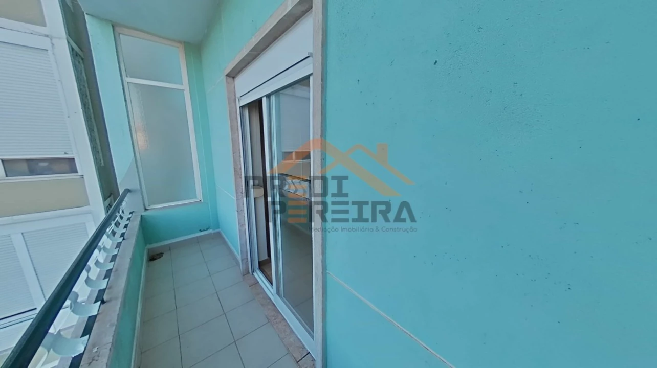 Apartamento T2 para Arrendamento em Odivelas Foto 5