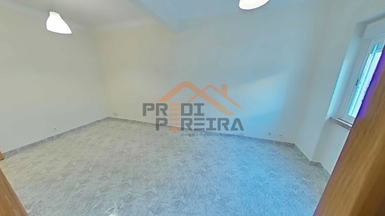 Apartamento T2 para Arrendamento em Odivelas Foto 7