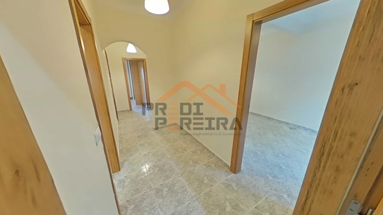 Apartamento T2 para Arrendamento em Odivelas Foto 11