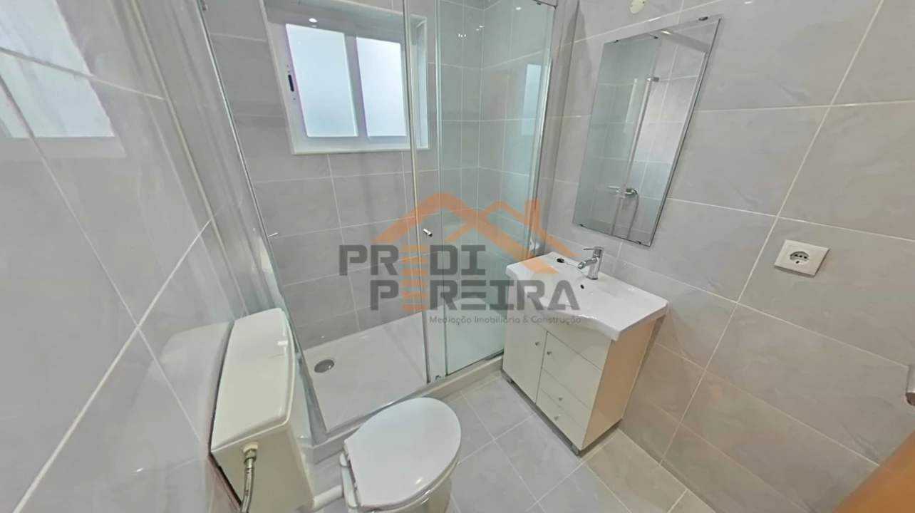 Apartamento T2 para Arrendamento em Odivelas Foto 18