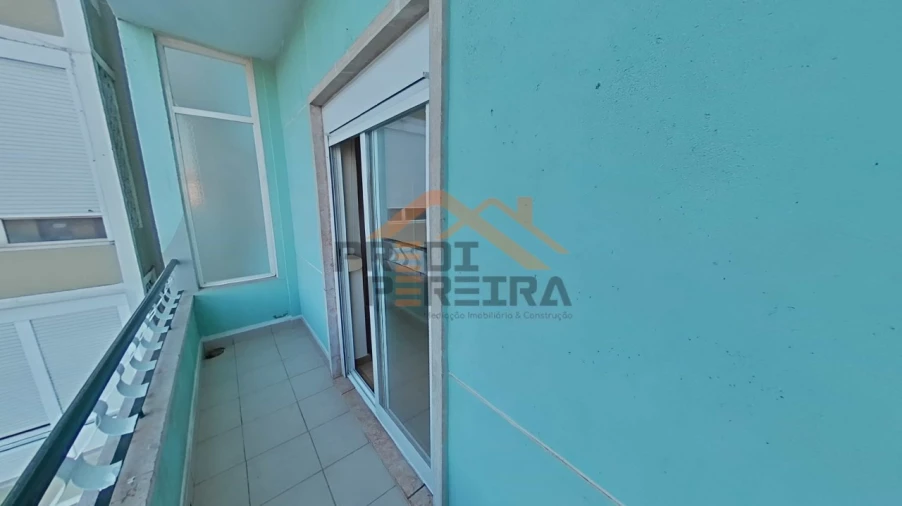 Apartamento T2 para Arrendamento em Odivelas Foto 5