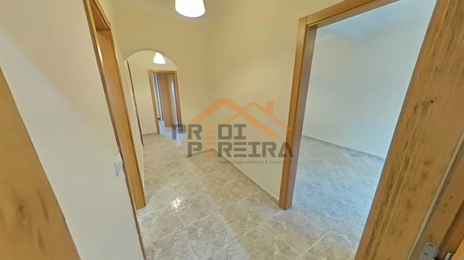 Apartamento T2 para Arrendamento em Odivelas Foto 11