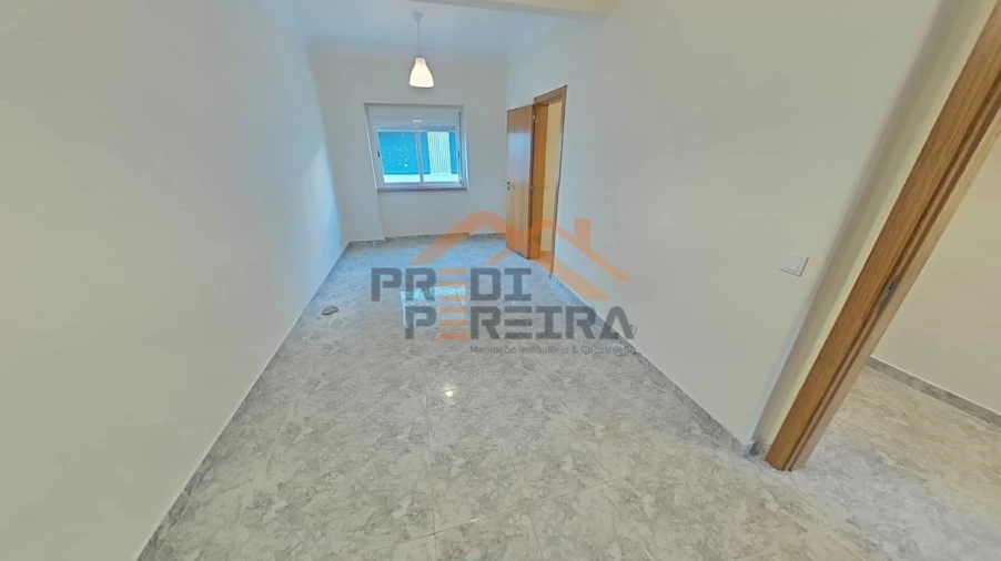 Apartamento T2 para Arrendamento em Odivelas Foto 13