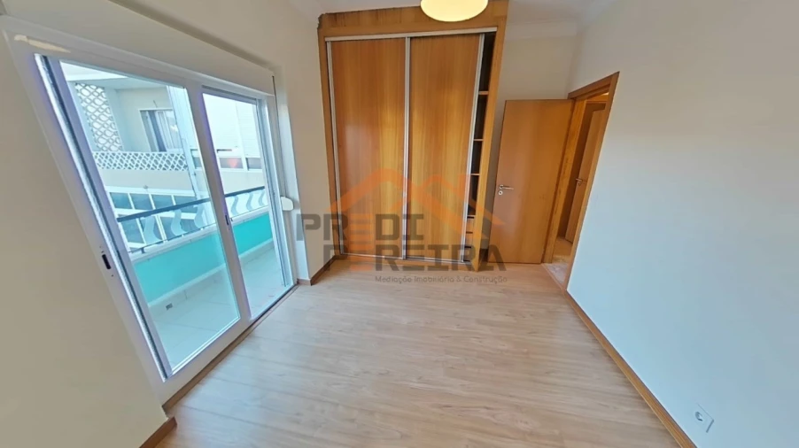 Apartamento T2 para Arrendamento em Odivelas Foto 17