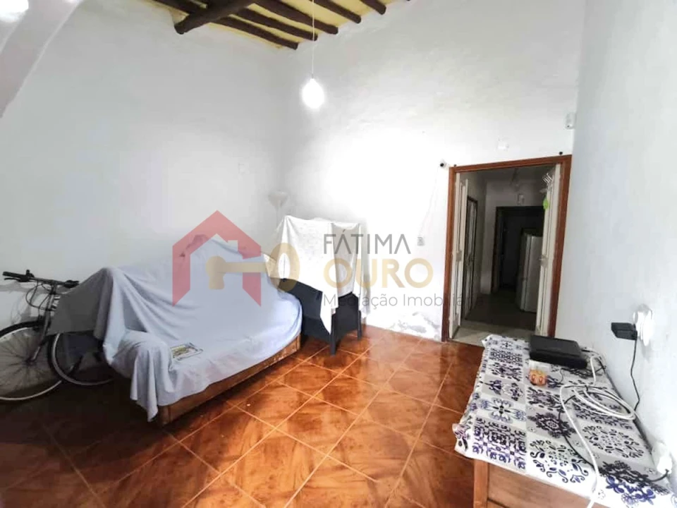 Moradia T2 para Venda em Barbacena e Vila Fernando Foto 3