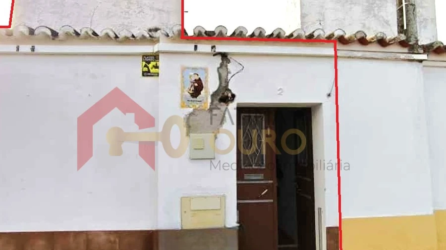 Moradia T2 para Venda em Barbacena e Vila Fernando