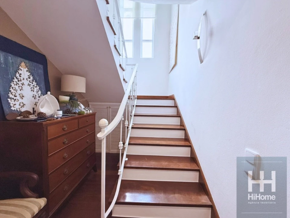 Moradia T4 para Venda em Caniço Foto 11