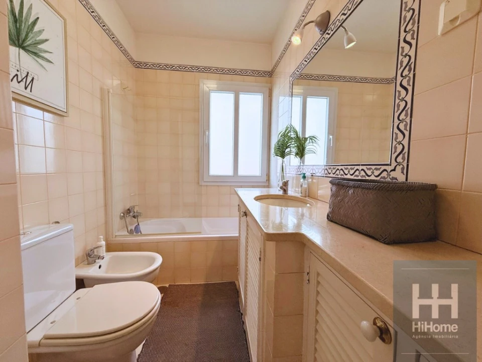 Moradia T4 para Venda em Caniço Foto 16