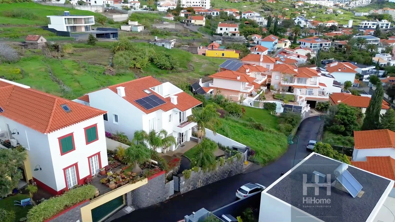 Moradia T4 para Venda em Caniço Foto 34