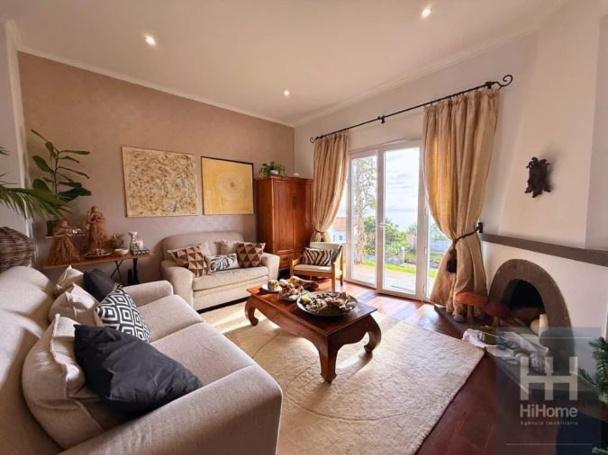 Moradia T4 para Venda em Caniço Foto 5