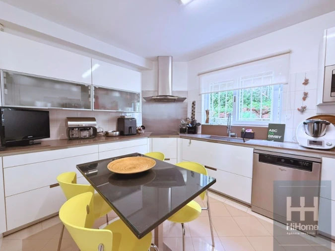 Moradia T4 para Venda em Caniço Foto 10