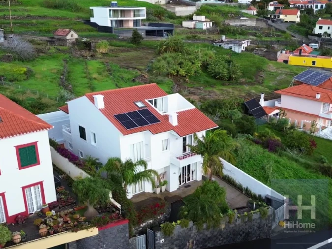 Moradia T4 para Venda em Caniço Foto 30