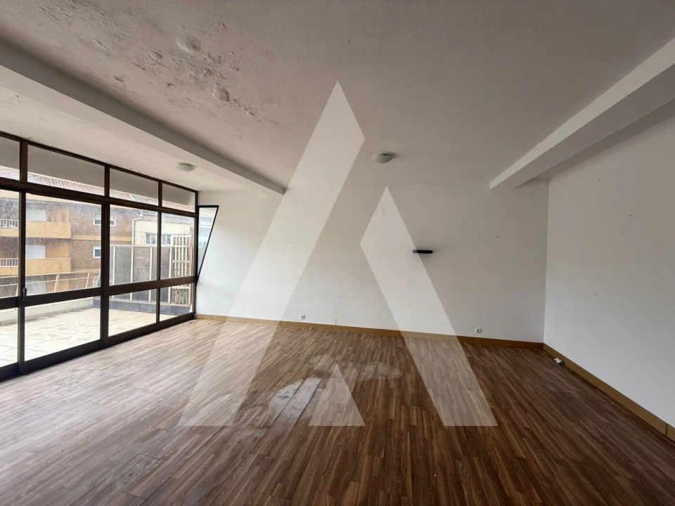 Escritório para Arrendamento em Leiria, Pousos, Barreira e Cortes Foto 16