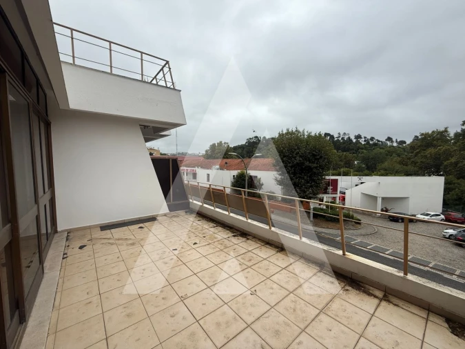 Escritório para Arrendamento em Leiria, Pousos, Barreira e Cortes