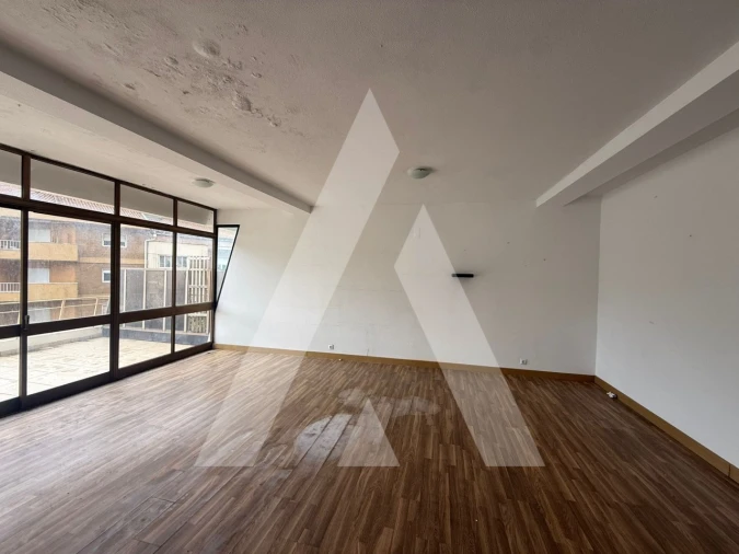 Escritório para Arrendamento em Leiria, Pousos, Barreira e Cortes Foto 16