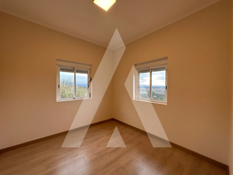 Moradia T3 para Venda em Sangalhos Foto 7