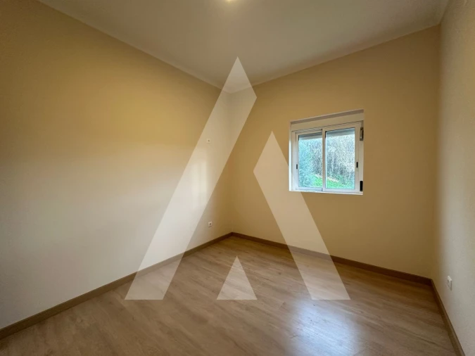 Moradia T3 para Venda em Sangalhos Foto 10