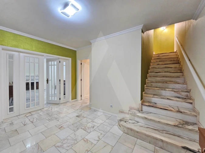 Moradia T4 para Arrendamento em Glória e Vera Cruz Foto 7