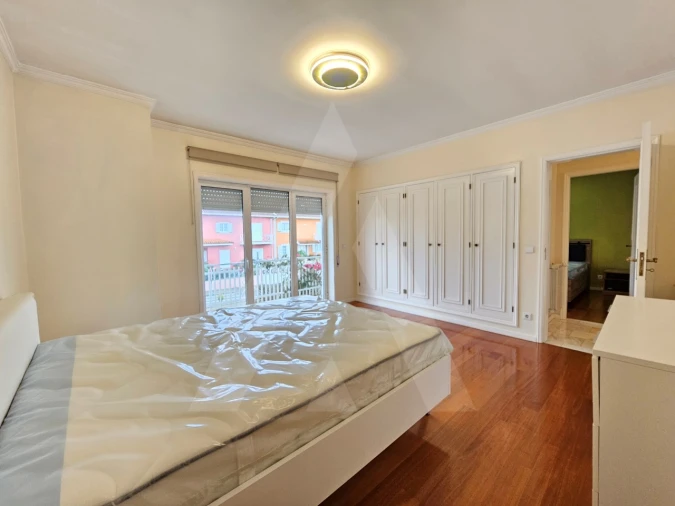 Moradia T4 para Arrendamento em Glória e Vera Cruz Foto 26