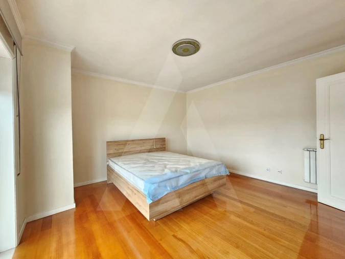 Moradia T4 para Arrendamento em Glória e Vera Cruz Foto 39