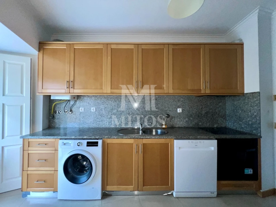 Apartamento T1 para Arrendamento em Santa Maria Maior e Monserrate e Meadela Foto 4