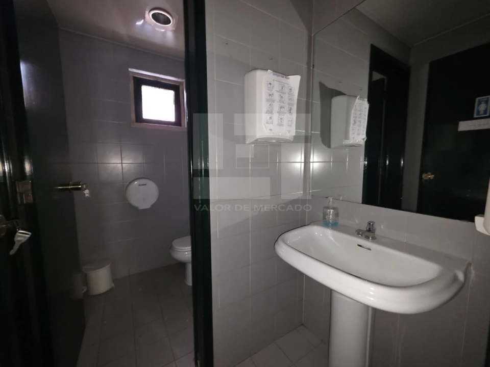 Loja para Venda em Arroios Foto 18