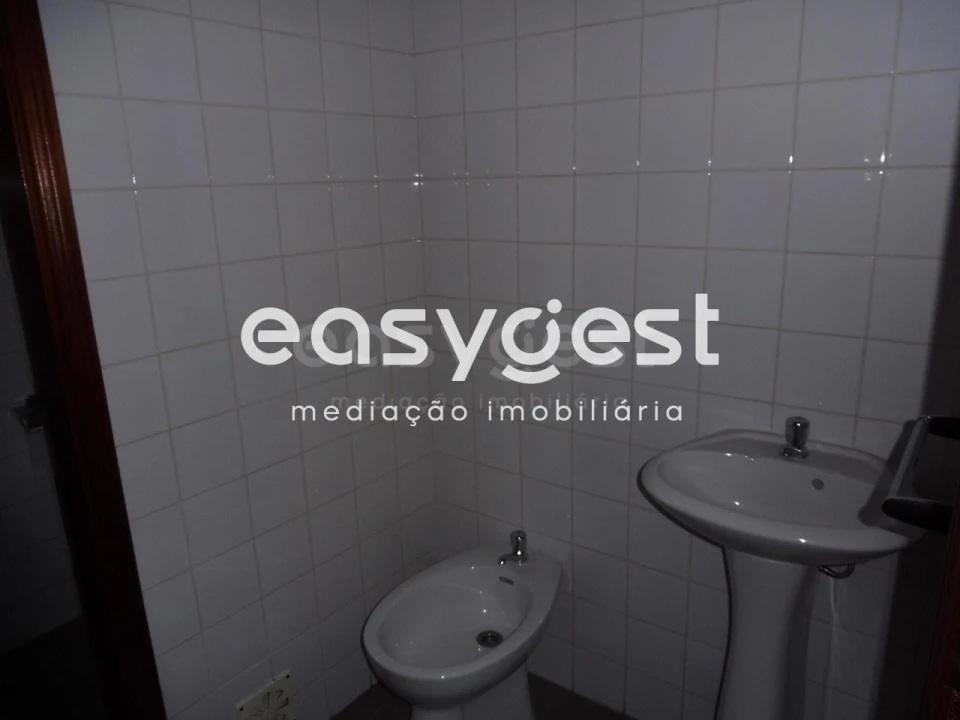 Loja para Venda em Marinha Grande Foto 8