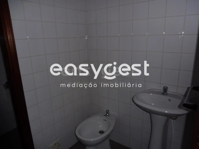 Loja para Venda em Marinha Grande Foto 8