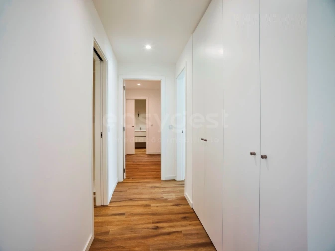 Apartamento T2 para Venda em Nazare Foto 5