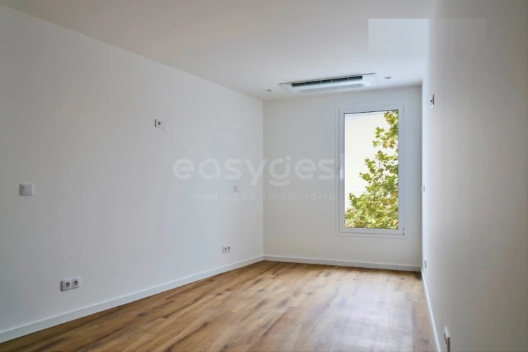 Apartamento T2 para Venda em Nazare Foto 6