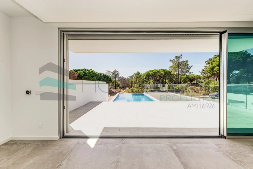 Moradia T4 para Venda em Almancil Foto 4