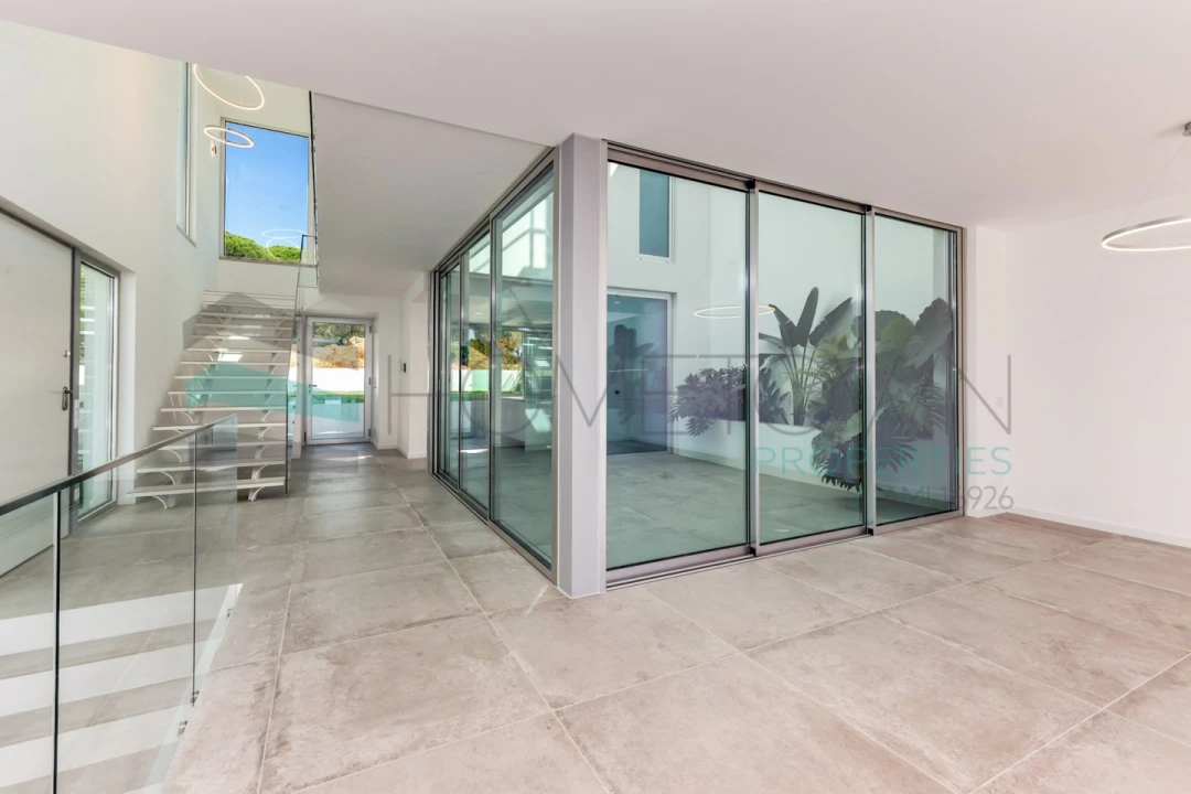 Moradia T4 para Venda em Almancil Foto 11