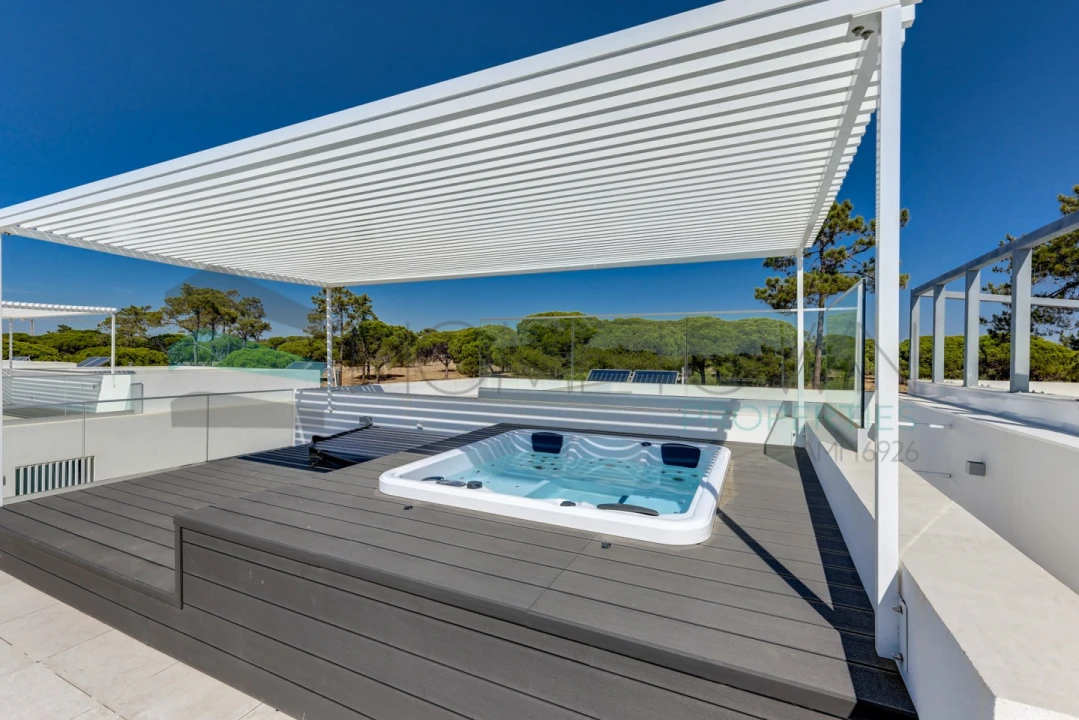 Moradia T4 para Venda em Almancil Foto 44