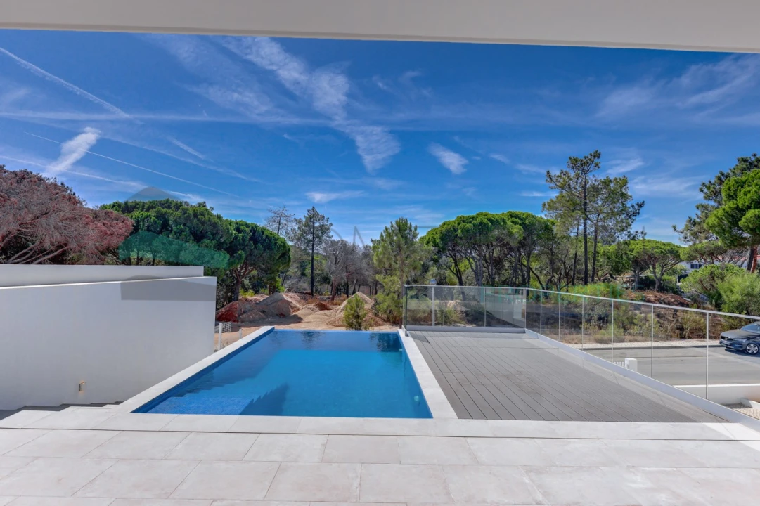 Moradia T4 para Venda em Almancil Foto 45