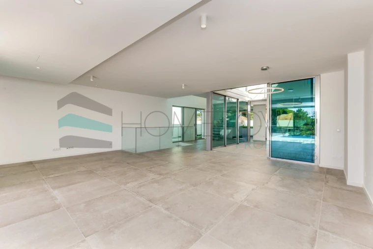 Moradia T4 para Venda em Almancil Foto 6