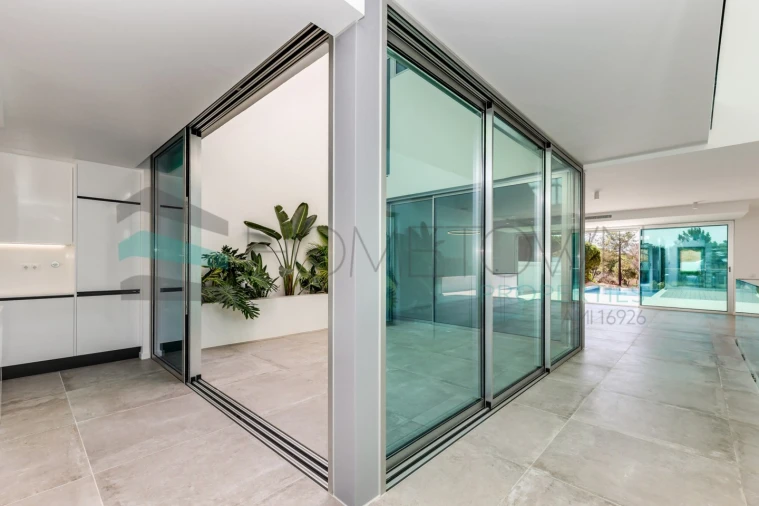 Moradia T4 para Venda em Almancil Foto 13