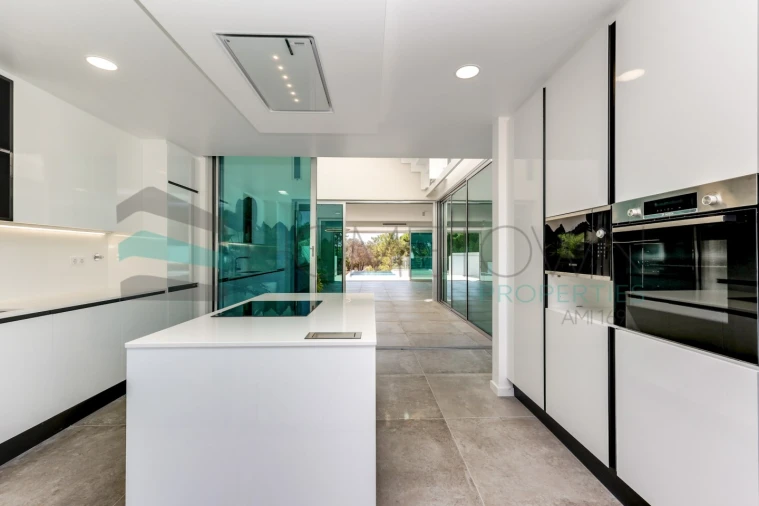 Moradia T4 para Venda em Almancil Foto 19