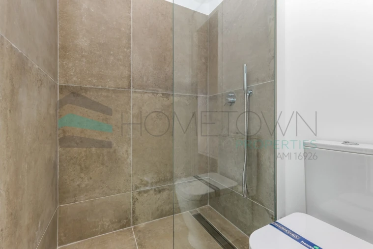 Moradia T4 para Venda em Almancil Foto 36