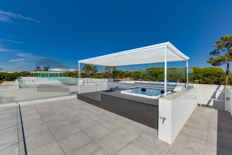 Moradia T4 para Venda em Almancil Foto 42