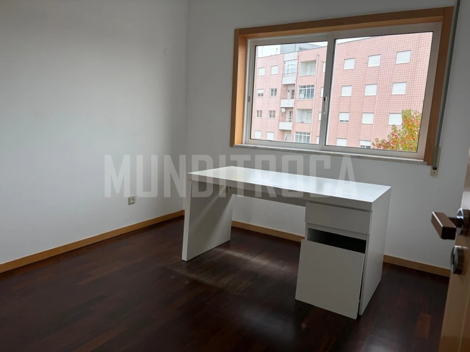 Apartamento T3 para Arrendamento em Gualtar Foto 5