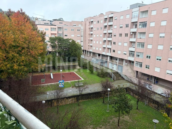 Apartamento T3 para Arrendamento em Gualtar Foto 2