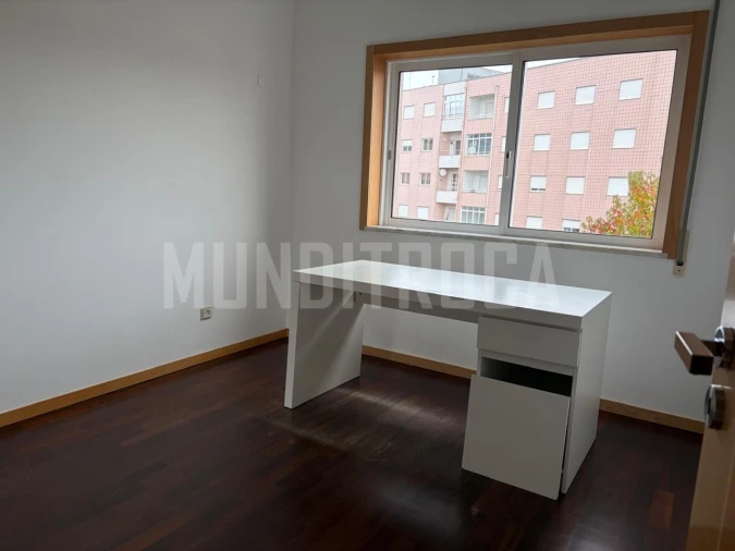 Apartamento T3 para Arrendamento em Gualtar Foto 5