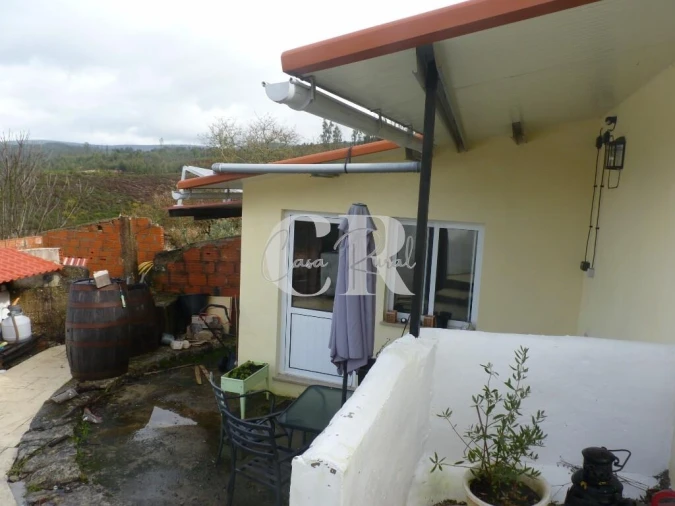 Moradia T3 para Venda em Almoster Foto 43