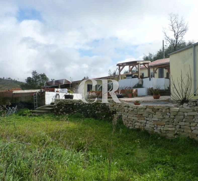 Moradia T3 para Venda em Almoster Foto 2