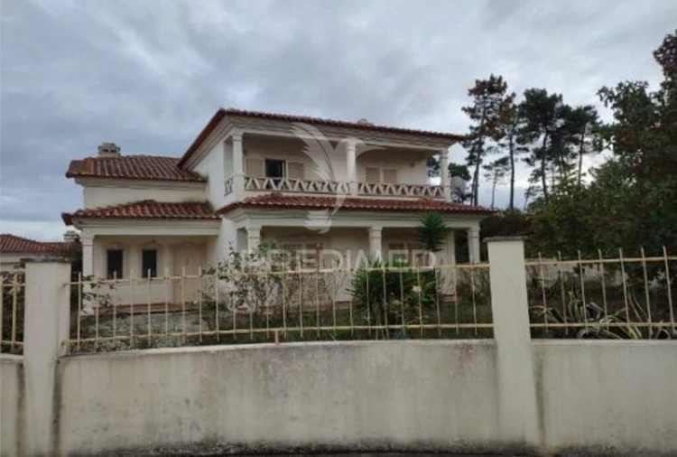 Moradia T4 para Venda em Seiça Foto 15