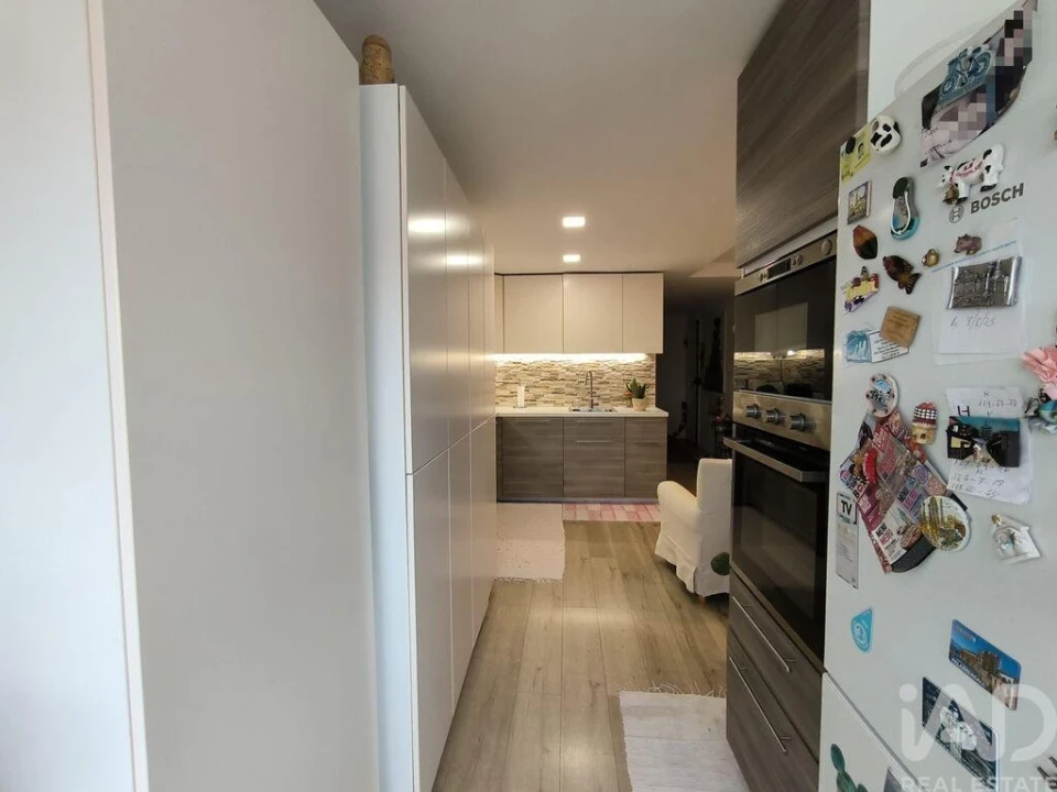 Apartamento T3 para Venda em Queluz e Belas Foto 4