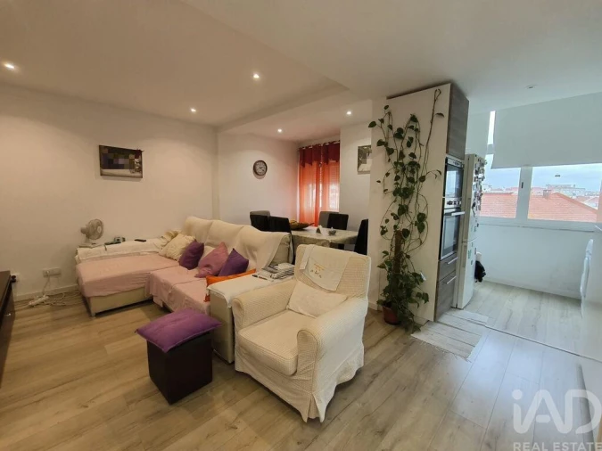 Apartamento T3 para Venda em Queluz e Belas Foto 6