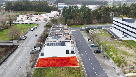 Terreno para Venda em Nogueira e Silva Escura