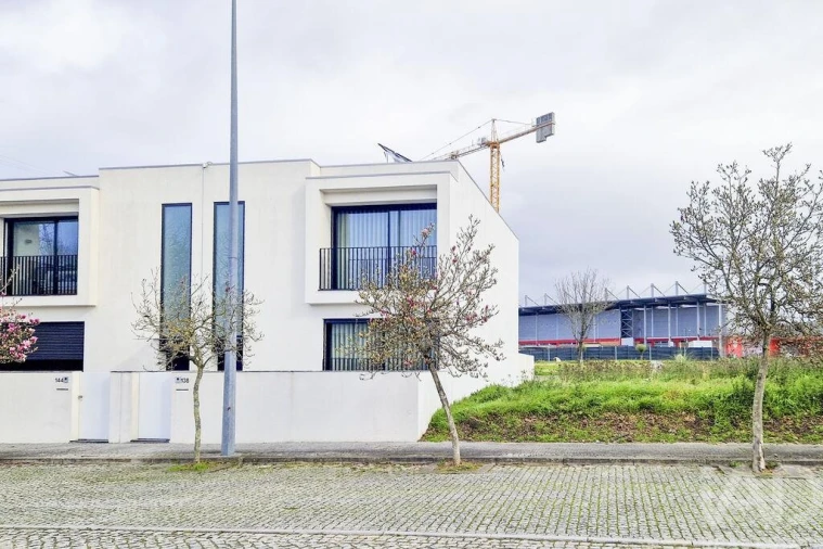 Terreno para Venda em Nogueira e Silva Escura Foto 2